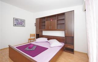 Holiday Apartment Makarska 3 - Makarska - 3