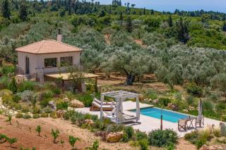 Villa Idalia Retreat by Villa Plus - Koiliomenos - 8