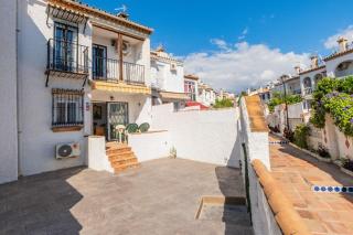 Villa Bungavilla Charm and Comfort Near the Beach in Caleta de Vélez - Caleta de Velez - 1