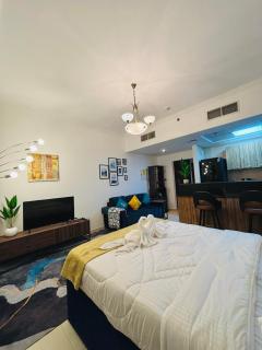 Stunning Studio with Rooftop Pool, Balcony & Gym - Dubai - 6
