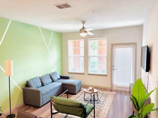 Entire Apartment, Pet-Friendly King Bed, 15 Min to Disney & Resort-Style Amenities - Kissimmee - 5