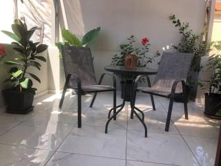 The Central Retreat 4 - 1