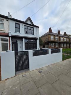 Cosy Modern Flat Sleeps 3 Direct Links to Central London - Flat 2 - - 9