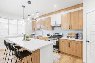 Luxury Family Home - Sleeps 10 - King Bed - 2