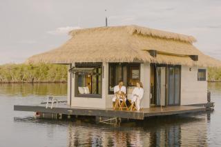 Premium Floating Bungalow by Stay Ombi - 7