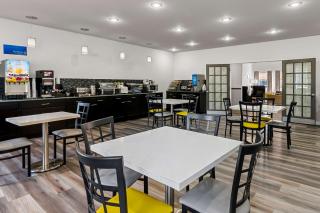 Best Western Sherwood Inn & Suites - 7