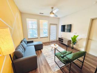 Entire Apartment King Bed, Pets Welcome, 15 Min to Parks, Resort-Style Amenities - Kissimmee - 8