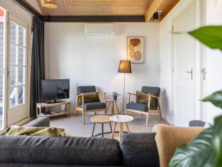 Cozy chalet with palet stove - De Veenhoop - 9
