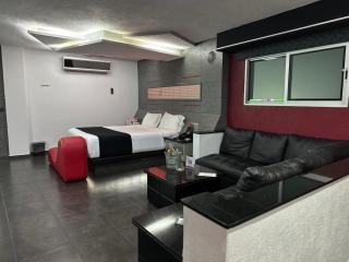 Kuboz Motor Hotel (Motel y Hotel) - Guadalajara - 9