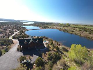 Spectacular Lake And Fishing Resort - 9
