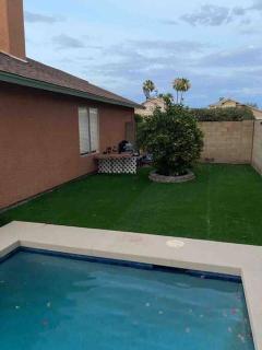 Cheerful Family Friendly Home-Heated Pool and Game RM - Phoenix - 8