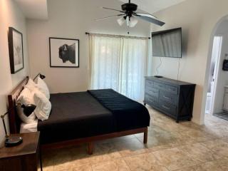 Cheerful Family Friendly Home-Heated Pool and Game RM - 2