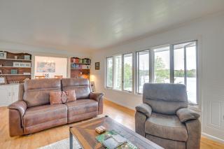 Lakefront Home with Fire Pit in Eagle River - Eagle River - 6