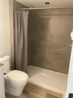 Lakefront Nest Beach House Suite - 1