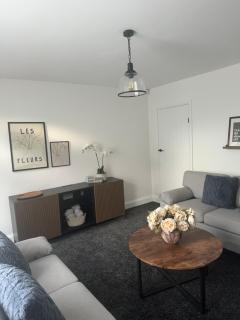 Modern, fresh Yorkshire home - 9