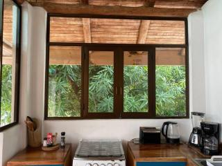 Tropical - Airy, open plan apartment in heart of Santa Teresa - Santa Teresa Beach - 3