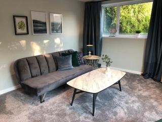 Bronte Country - 2 Bed Apartment near Cliffe Castle - Keighley - 2
