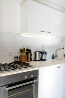 Beautiful lighted 1 bedroom apt with big balcony! - 1