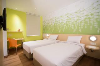 Zest Jemursari by Swiss-Belhotel International - Surabaya - 5