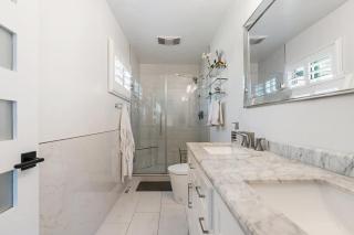 Luxury La Jolla Home with Jacuzzi - San Diego - 3