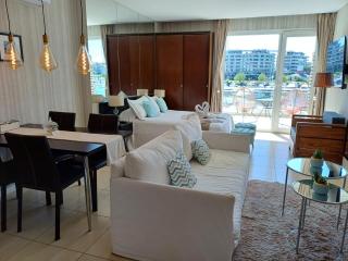 Apart , Departamento condominio en Bahia grande Nordelta con balcon y vista a la bahia - Tigre - 6