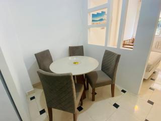 Apartamento completo na QUADRA DA PRAIA EM COPACABANA, 2 camas , ar condicionado, TV NETFLIX, wifi 300MB, pauloangerami PJ160 - Rio de Janeiro - 3