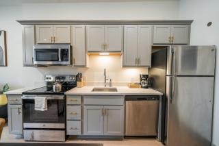 Bright and Modern Studio in Louisville # 104 - 4