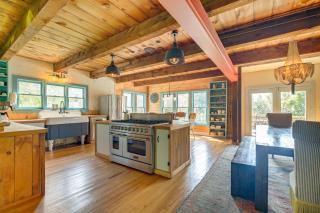 Luxe 14-Acre Vermont Countryside Lodge! - East Orange - 3