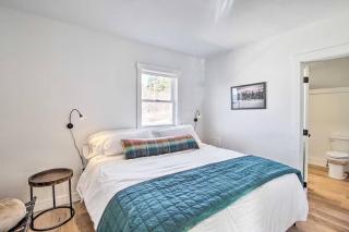 Rustic Mountain Oasis with King Bed and Pet Friendly - Cle Elum - 3