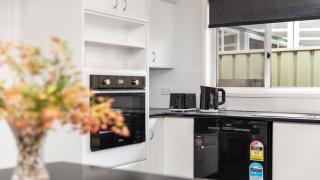 Beach House - Ettalong - Pet Friendly - Ettalong Beach - 7