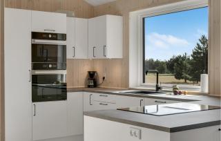 Lovely Home In Væggerløse With Kitchen - Marielyst - 4