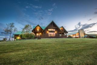 Stunning Cedar Log Home with Panoramic Views - Hot Tub - Game Bar & Theatre Rooms - Coshocton - 4