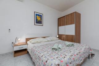 Apartments by the sea Igrane, Makarska - 23620 - 9