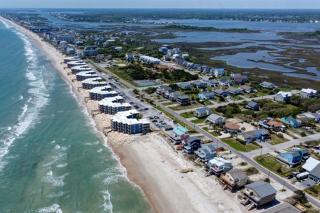 Oceanfront Escape at She Shed By The Seashore - North Topsail Beach - 6