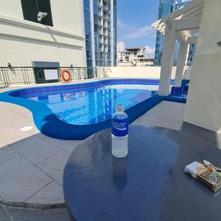 Luxury spacious 2BR in Salcedo Village - Manila - 4