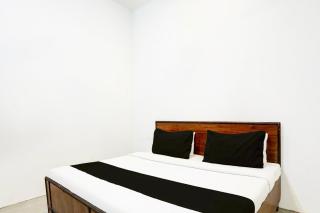 Hotel O D.K. PALACE HOTEL & ROOMS - Aligarh - 1