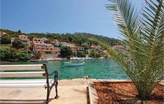 4 Bedroom Beautiful Apartment In Brna - Brna - 3
