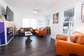 Cozy Downtown Seneca Bungalow - Seneca - 1