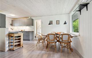 Lovely Home In Bording With Kitchen - Bording Stationsby - 6