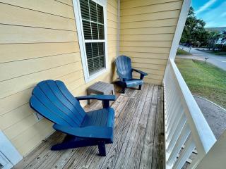 Summer's Den Home - 1