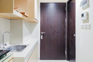 Good Deal and Homey Studio Apartment Atria Residences Gading Serpong By Travelio - 7