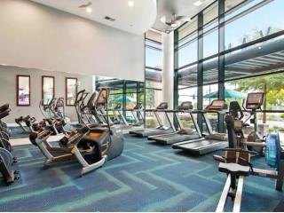 Skyline Retreat Penthouse, Top Floor, Year round Pool, City View! - Atlanta - 3