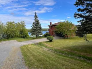Stunning 4bedroom Lake house ! - Manitowaning - 0