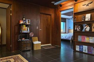 Hongdae Main Street Unique Interior, Spacious Room - Seoel - 2