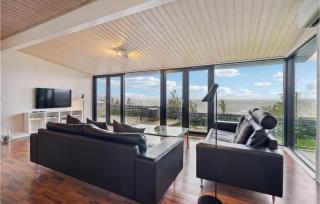 Four-Bedroom Holiday Home In Stroby - Strøby - 7
