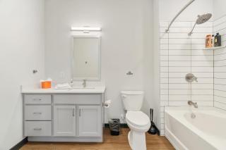 CozySuites Mass with parking lounge & roof deck #33 - Indianápolis - 3