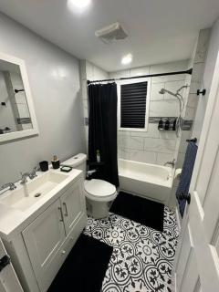 Elegant 3 Bedroom Condo near EWR, NJ Transit & NYC - Unit 4 - Elizabeth - 6
