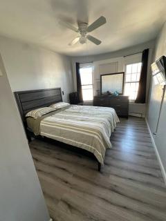 Elegant 3 Bedroom Condo near EWR, NJ Transit & NYC - Unit 4 - Elizabeth - 4