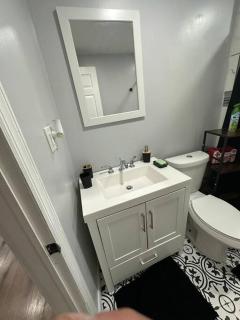 Elegant 3 Bedroom Condo near EWR, NJ Transit & NYC - Unit 4 - Elizabeth - 3