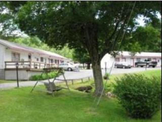Four Seasons Motel - Catskill - 7
